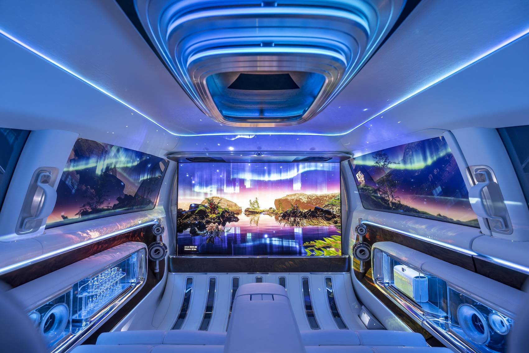 不止是新車聯歡，更是技術大會——深度解讀2025奔馳品牌科技日的信息系統集成服務